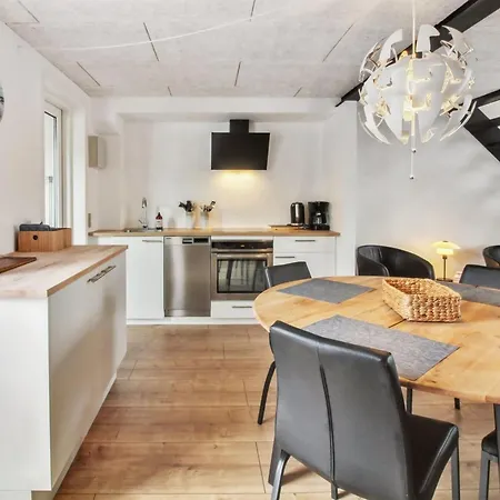 Apartamento Ilka - 2-3km From The Sea By Interhome