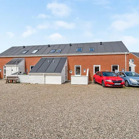 Ilka - 2-3km From The Sea By Interhome