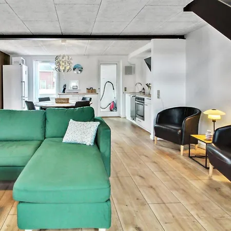 Ilka - 2-3km From The Sea By Interhome