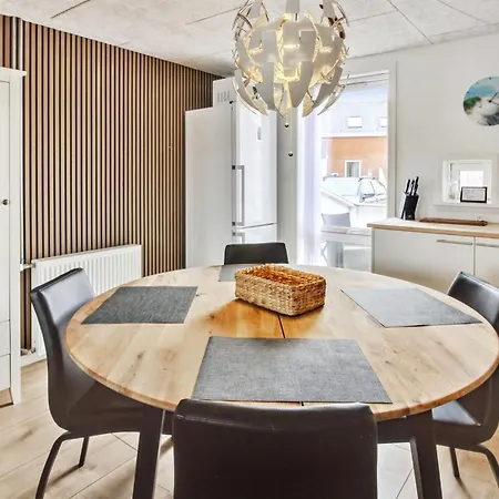 Apartamento Ilka - 2-3km From The Sea By Interhome